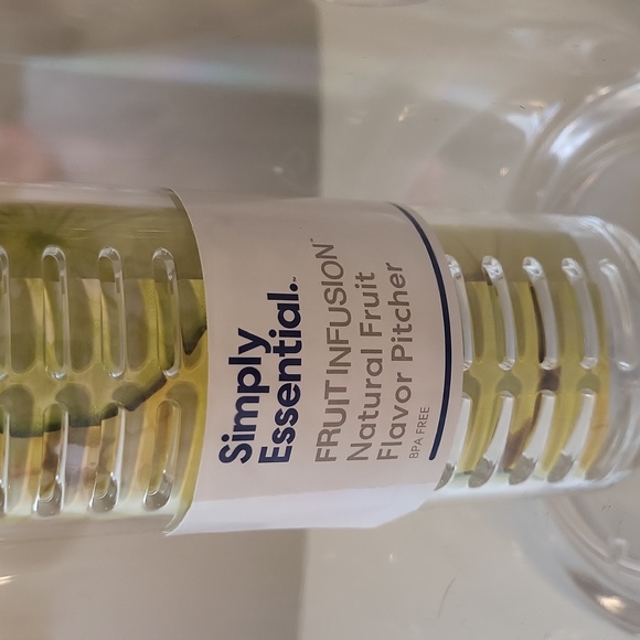New Simply Essetial fruit infusion pitcher - Picture 2 of 9